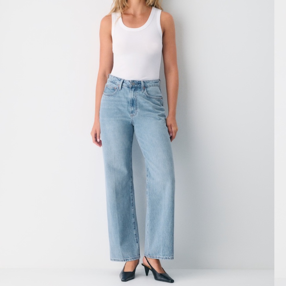 Denim forum Curve fit Farrah wide leg Jean